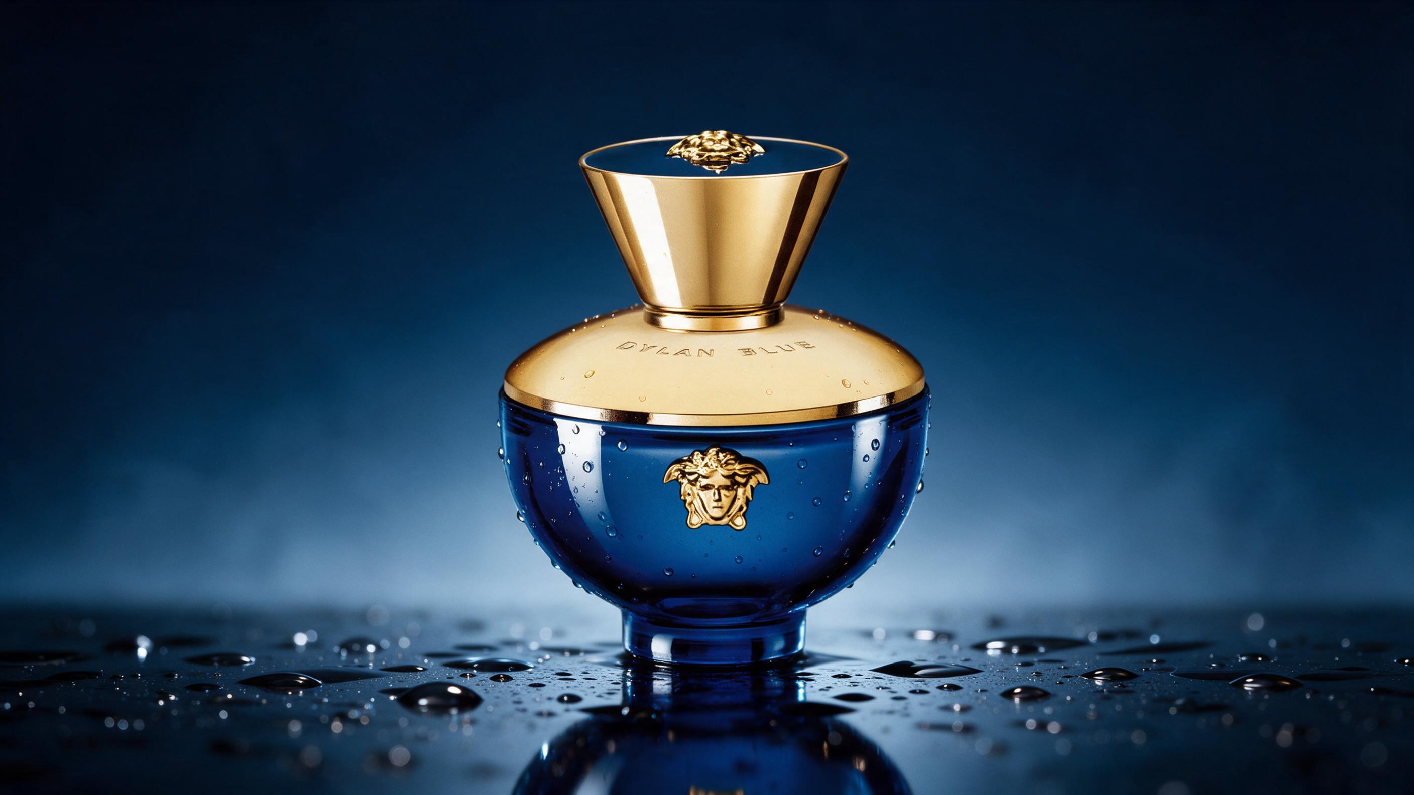 Versace Dylan Blue: Erkek ve Kadın Versiyonlarına Tam Rehber